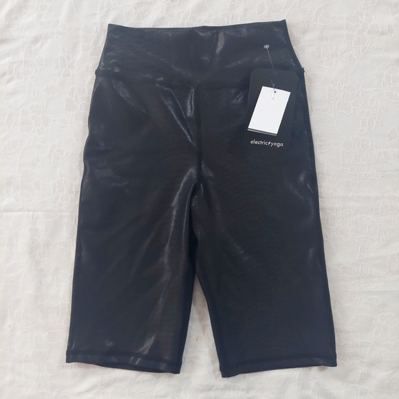 🦋ELECTRIC YOGA Python Biker shorts NWT - Picture 4 of 12